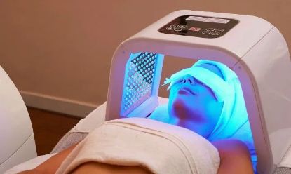 Picture of Dermaplaning With Mask and LED light 
